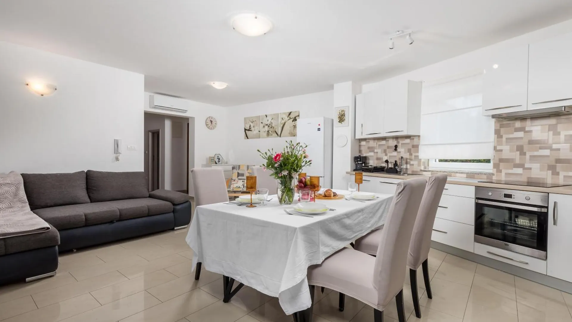 Apartment Mario By El-Pi Tours Malinska 0*,  Kroatien